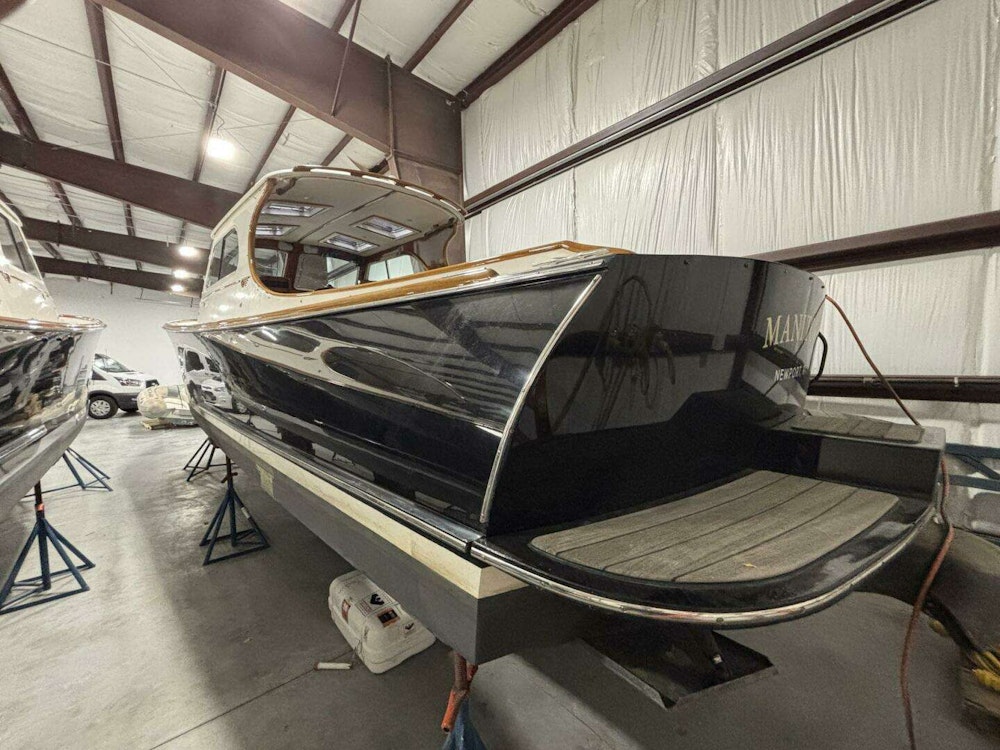 Hinckley 36 Picnic Boat EP Yacht For Sale