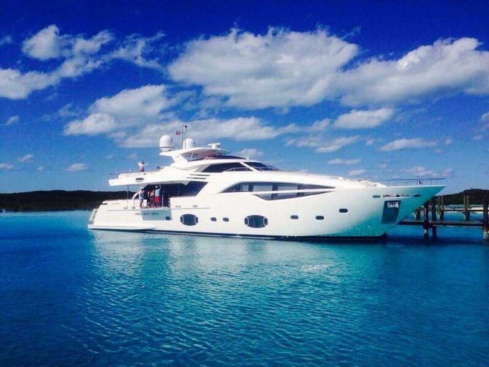 Custom Line 100 Yacht For Sale