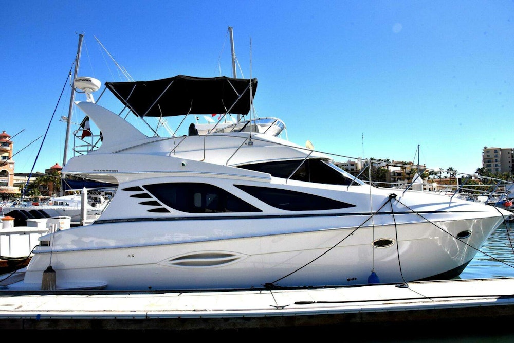 Silverton 38 Sedan Bridge Yacht For Sale