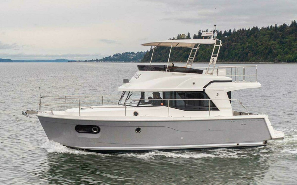 Beneteau Swift Trawler 35 Yacht For Sale