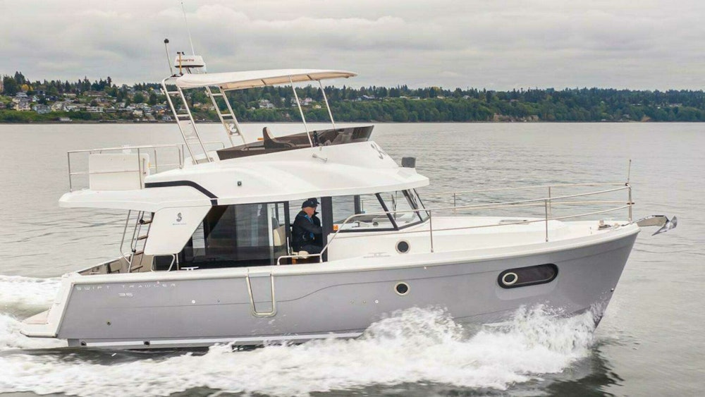 Beneteau Swift Trawler 35 Yacht For Sale