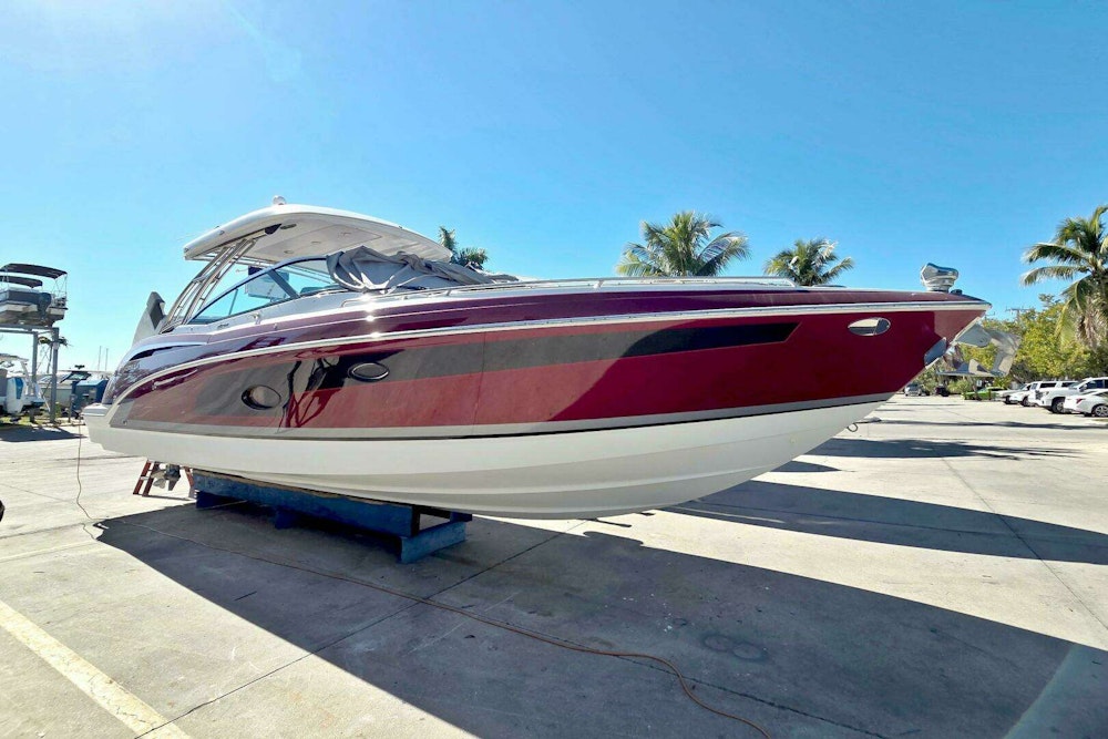 Formula 350 Crossover Bowrider Yacht For Sale