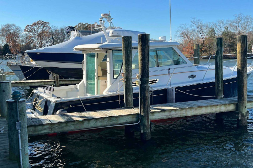 Back Cove 33 Hardtop Express Yacht For Sale