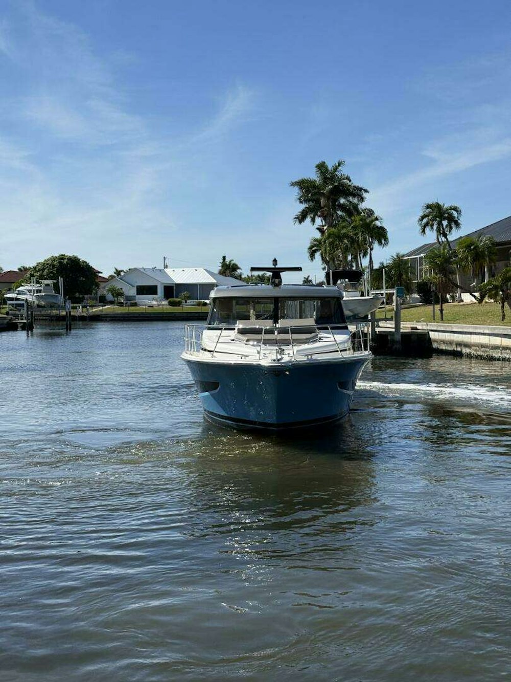 Riviera 395 SUV Yacht For Sale