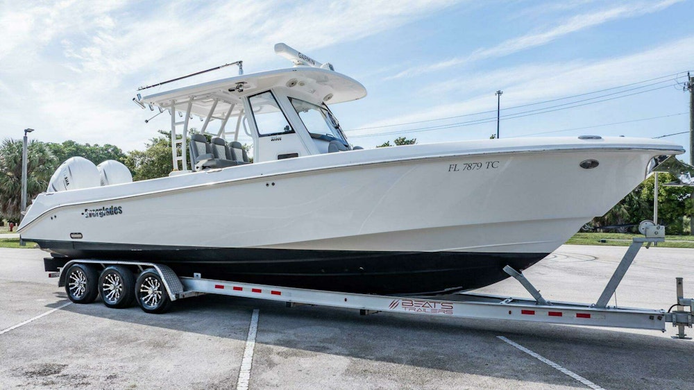 Everglades 335 Center Console Yacht For Sale