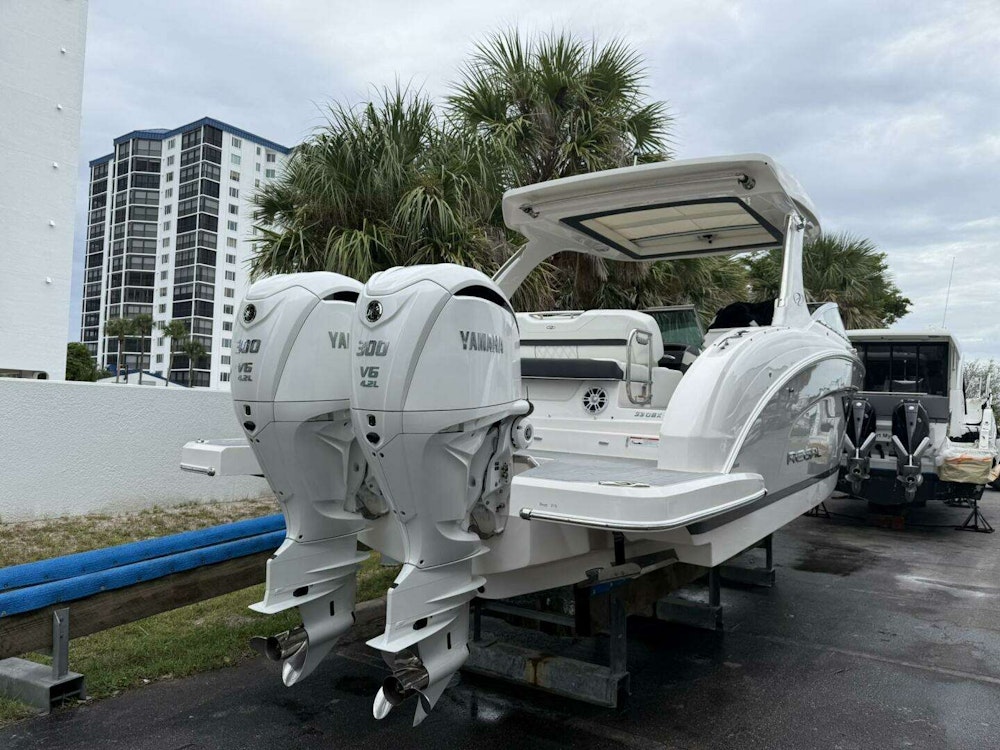 Regal 33 OBX Yacht For Sale