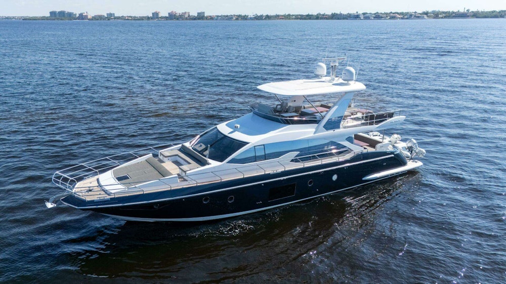 Azimut 66 Flybridge Yacht For Sale