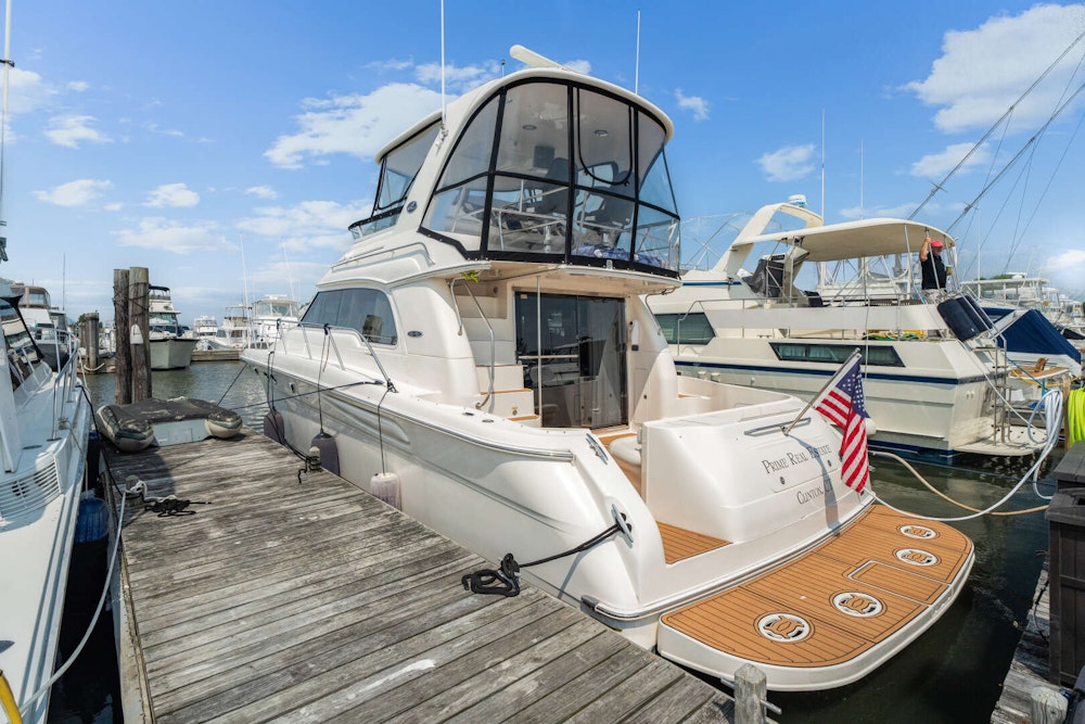 Sea Ray 480 Sedan Bridge Yacht For Sale
