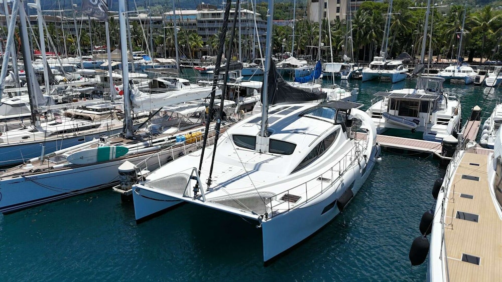 Xquisite Yachts X5 Yacht For Sale