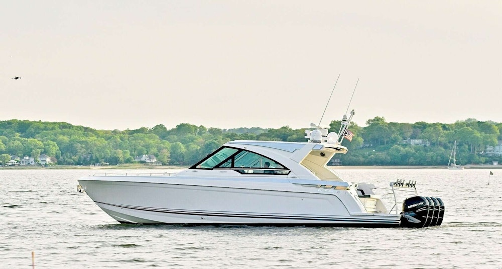 Formula 400 Super Sport Crossover Yacht For Sale