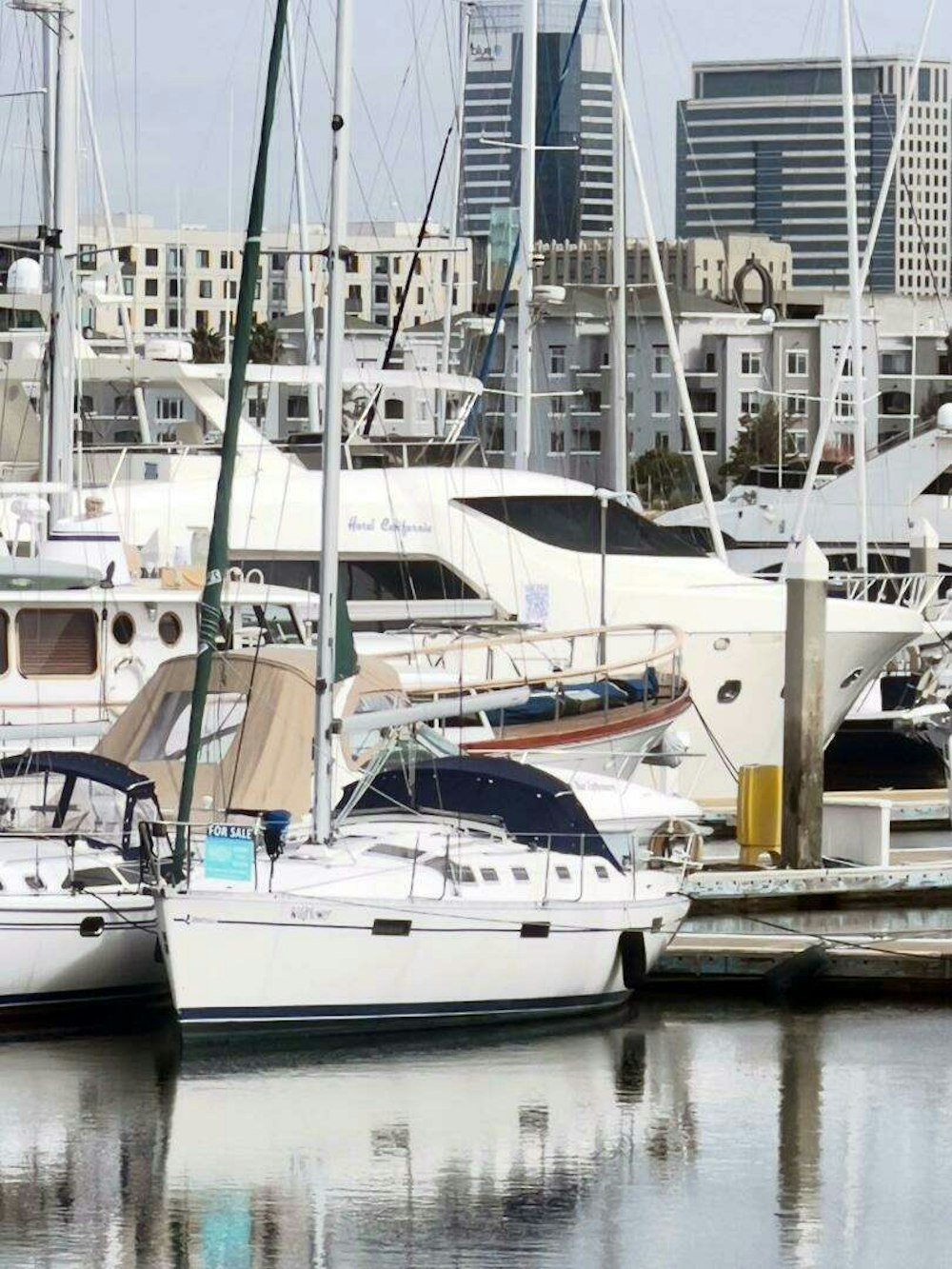 Beneteau  Yacht For Sale