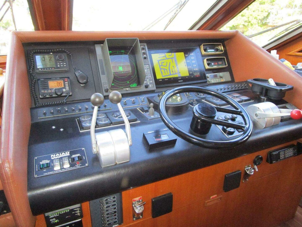 Viking Cockpit Motor Yacht Yacht For Sale