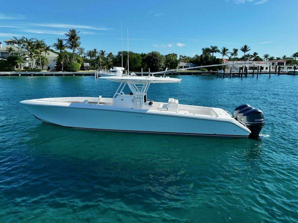 Bahama 37CC Yacht For Sale