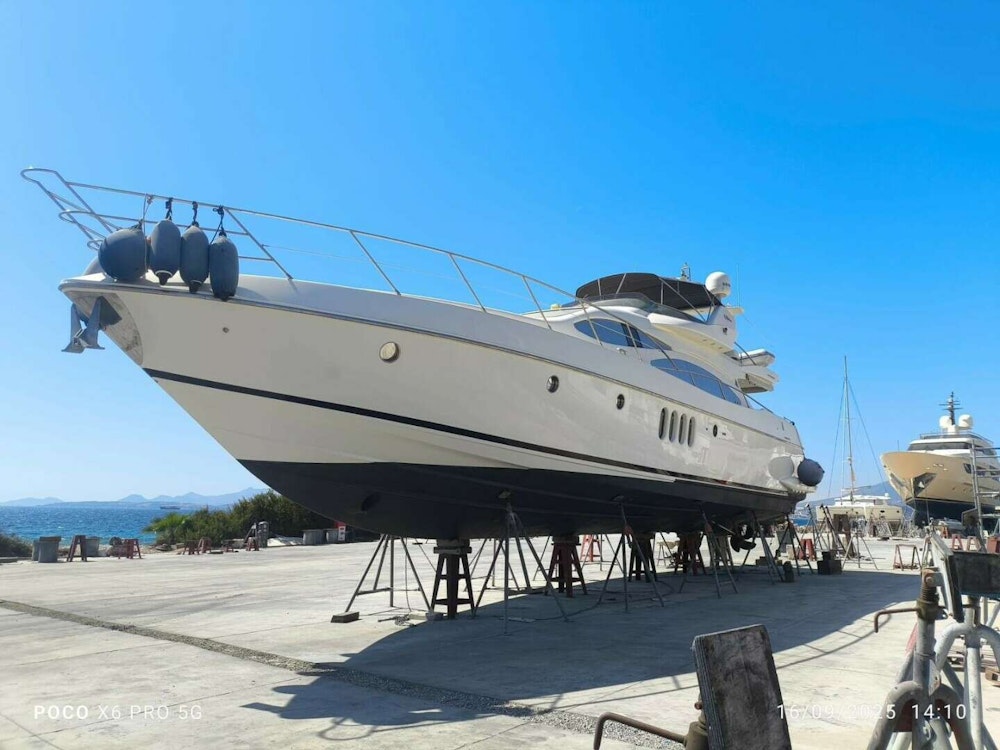 Azimut  Yacht For Sale