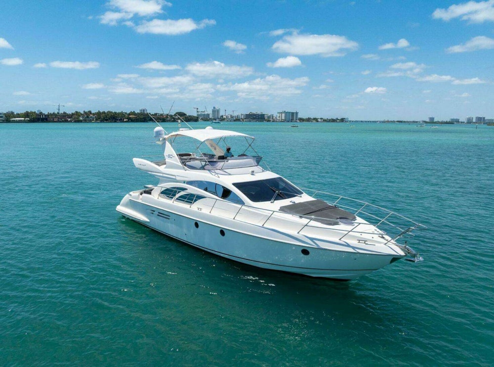 Azimut 50 Flybridge Yacht For Sale
