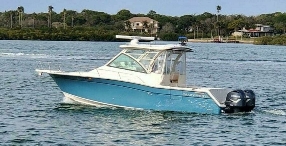 Grady-White 330 Express Yacht For Sale