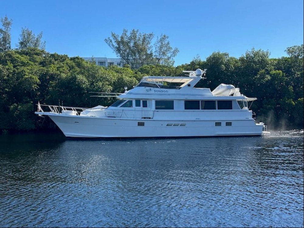 Hatteras 70 Cockpit Yacht For Sale