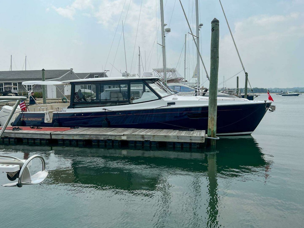 MJM 4 Yacht For Sale