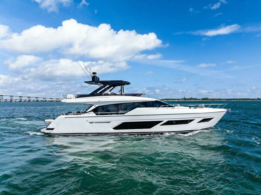 Ferretti Yachts 720 Yacht For Sale