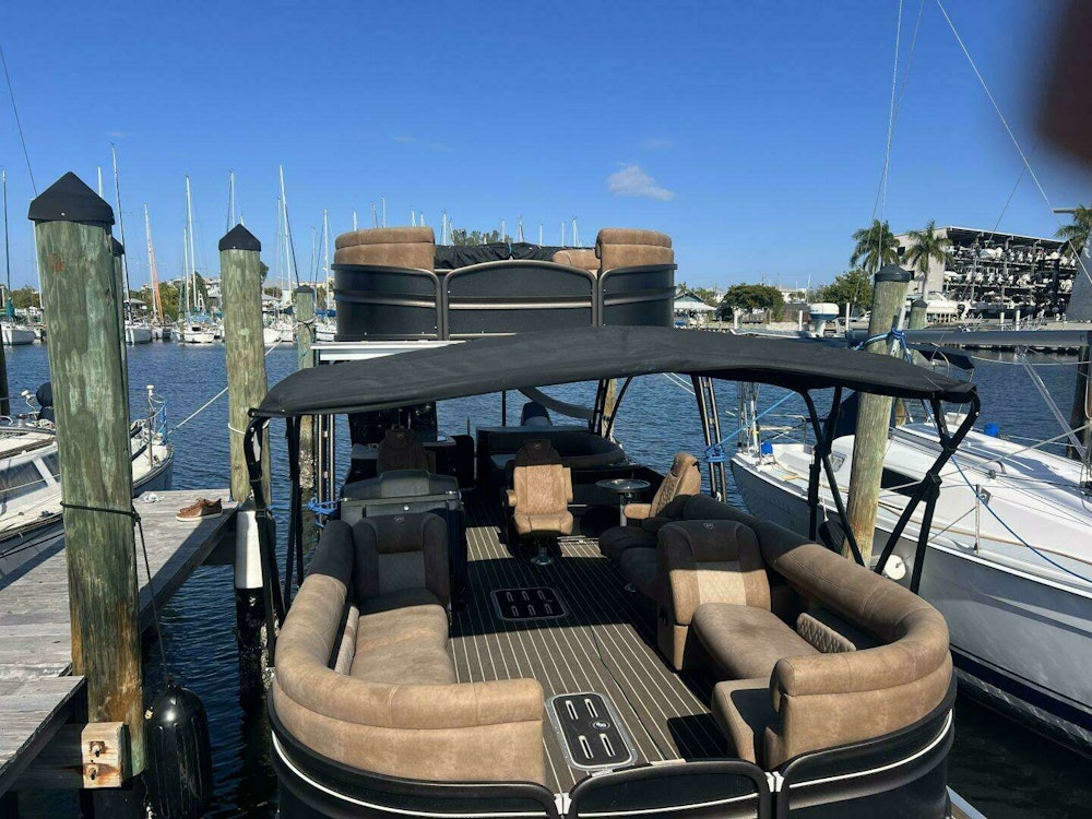 Premier 330 Escalante Yacht For Sale