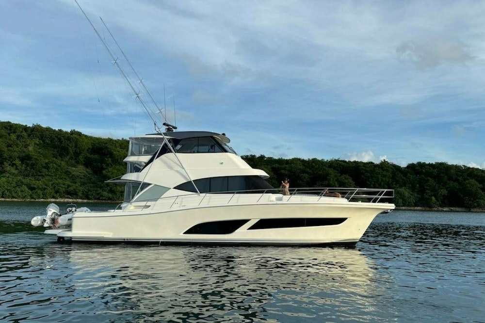 Riviera 50 Sports Motor Yacht Yacht For Sale