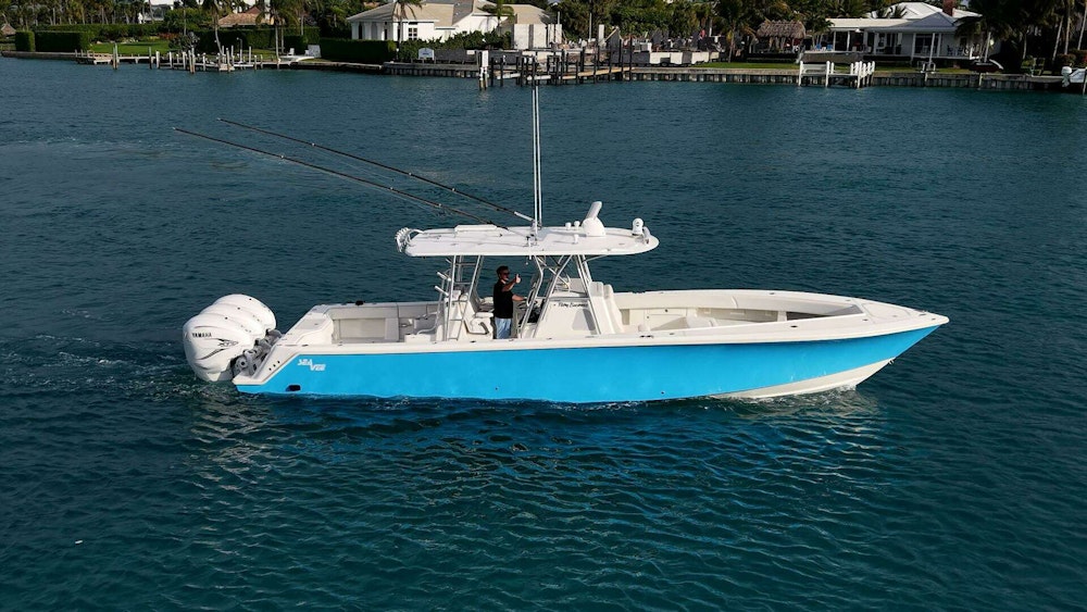 SeaVee 390B Yacht For Sale