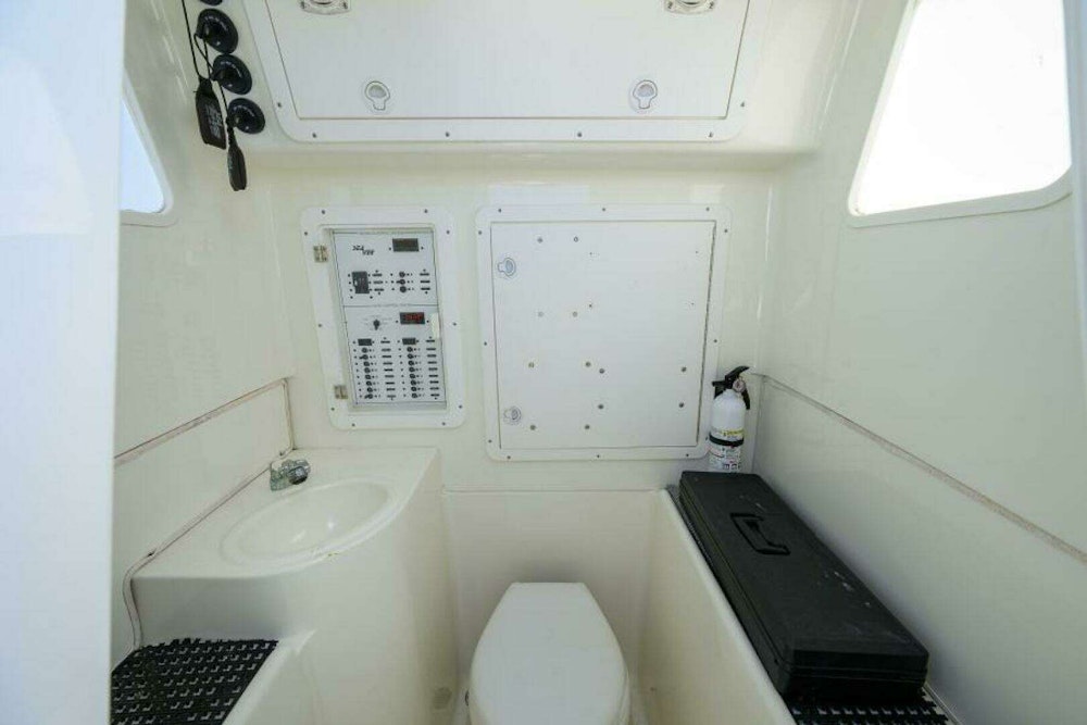 SeaVee Center Console Yacht For Sale