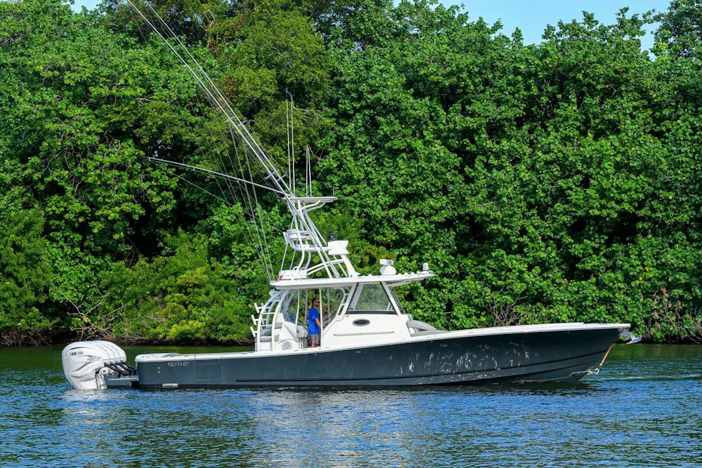 Regulator 41 Yacht For Sale