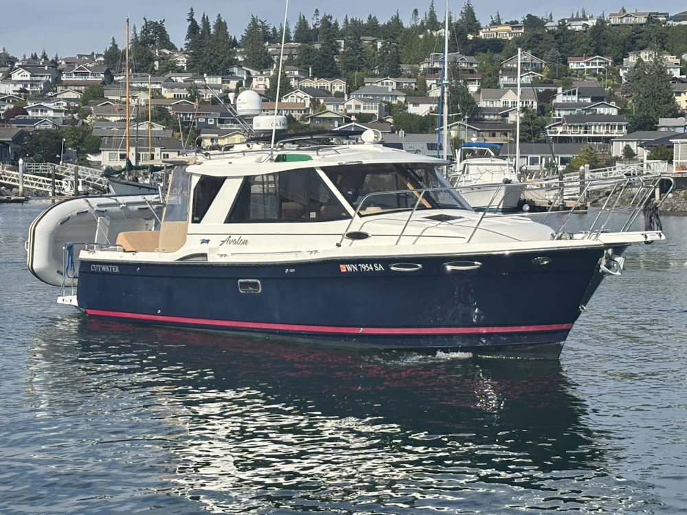 Cutwater 28 Yacht For Sale
