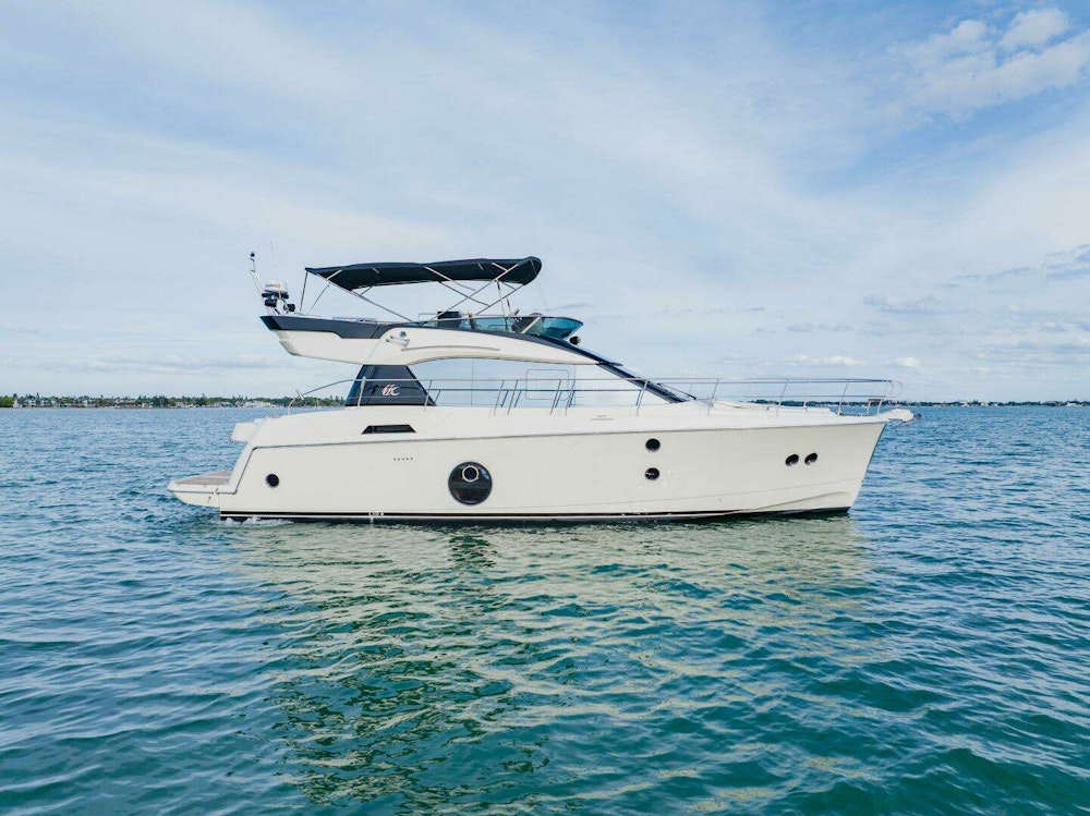 Monte Carlo MC5 Yacht For Sale