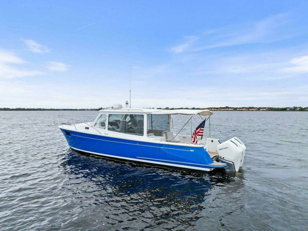 MJM 35 Yacht For Sale