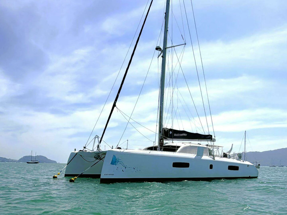 Sailboat 51 Inverted Bow Yacht For Sale