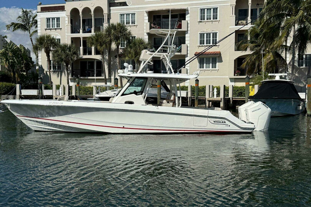 Boston Whaler 360 Outrage Yacht For Sale