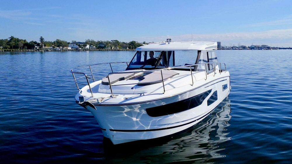 Jeanneau NC 1095 Yacht For Sale