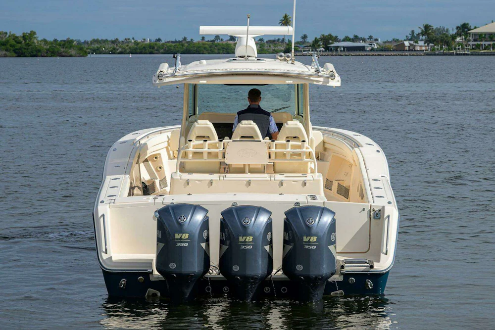 Grady-White Canyon 376 Yacht For Sale