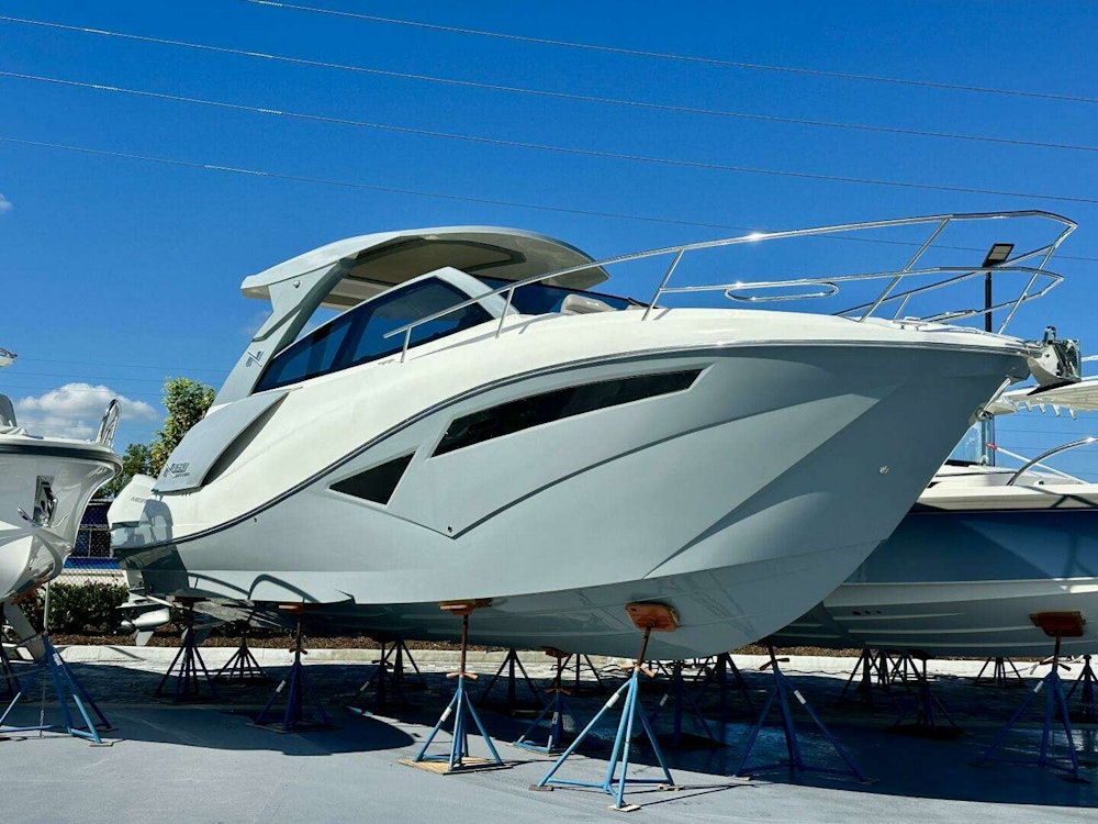 NX Boats 360 Sport Coupe Yacht For Sale