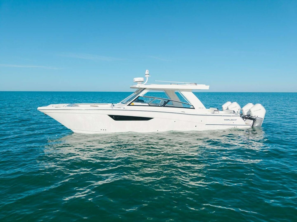 World Cat 400 DC-X Yacht For Sale