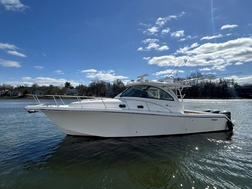 Pursuit OS 385 Offshore Yacht For Sale