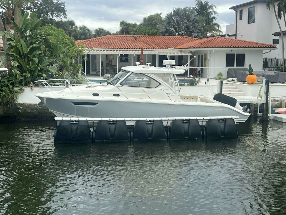 Pursuit 325 OS Yacht For Sale