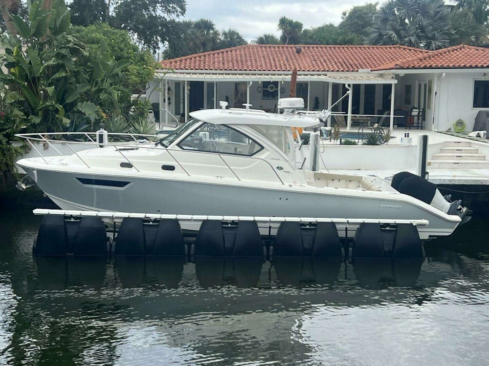 Pursuit 325 OS Yacht For Sale