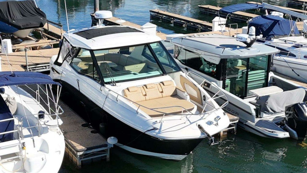 Sea Ray 320 Outboard Yacht For Sale