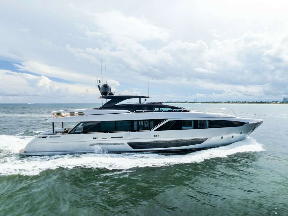 Riva Dolcevita Yacht For Sale