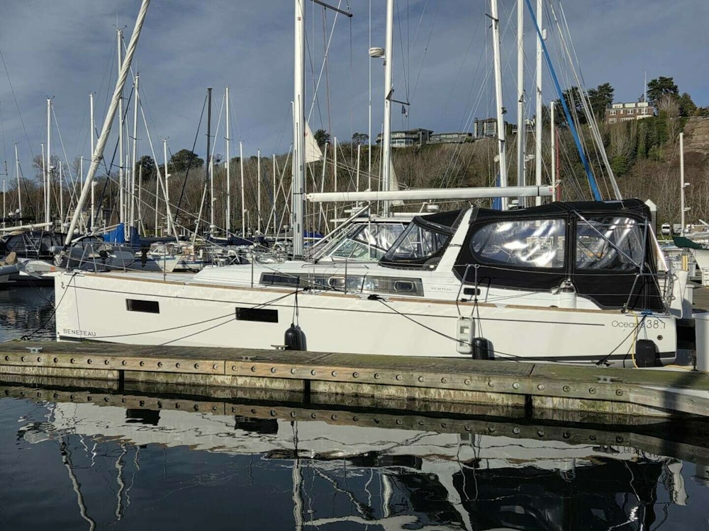 Beneteau Oceanis 38.1 Yacht For Sale