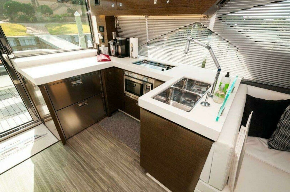 Cruisers Yachts 60 Cantius Yacht For Sale