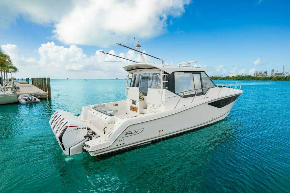 Boston Whaler 405 Conquest Yacht For Sale