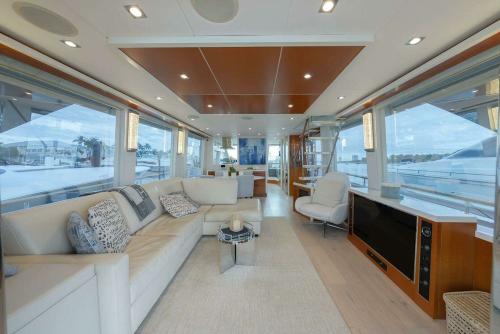Lazzara Yachts  Yacht For Sale