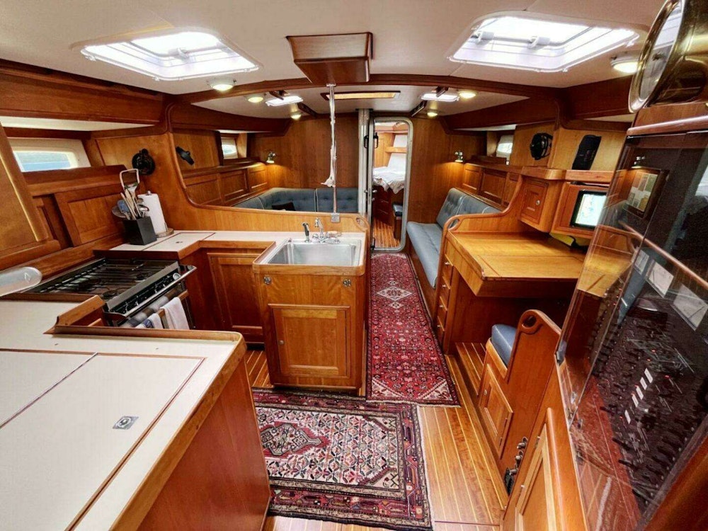 Able Apogee 50 Yacht For Sale