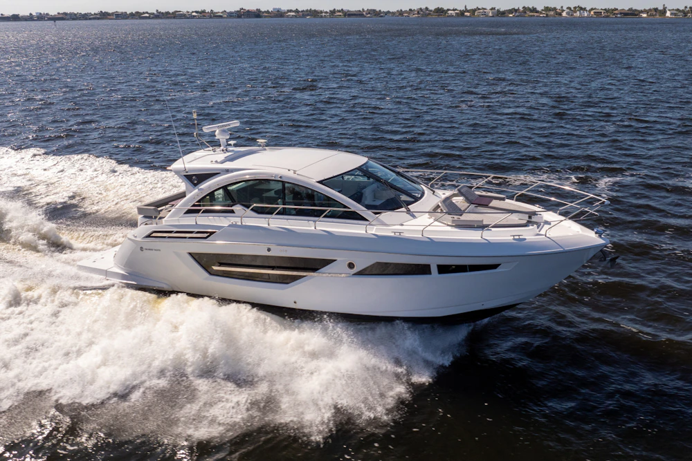 Cruisers Yachts 50 CANTIUS Yacht For Sale
