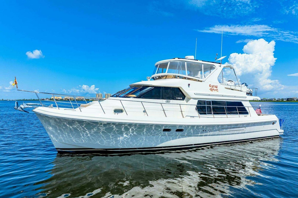 Hampton 558 Pilothouse Yacht For Sale