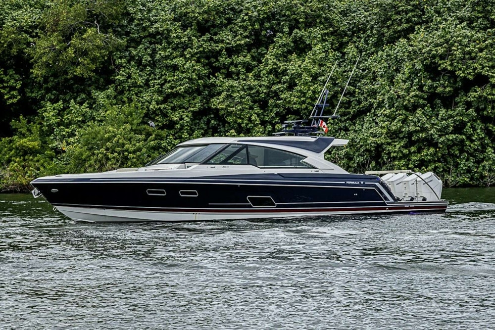 Formula 500 Super Sport Crossover Yacht For Sale